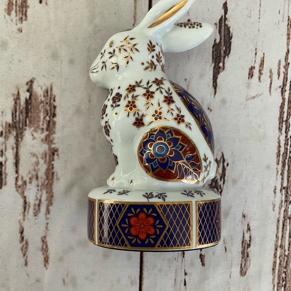 VINTAGE TAKAHASHI WHITE GOLD BLUE RED RABBIT - Picture 3 of 6